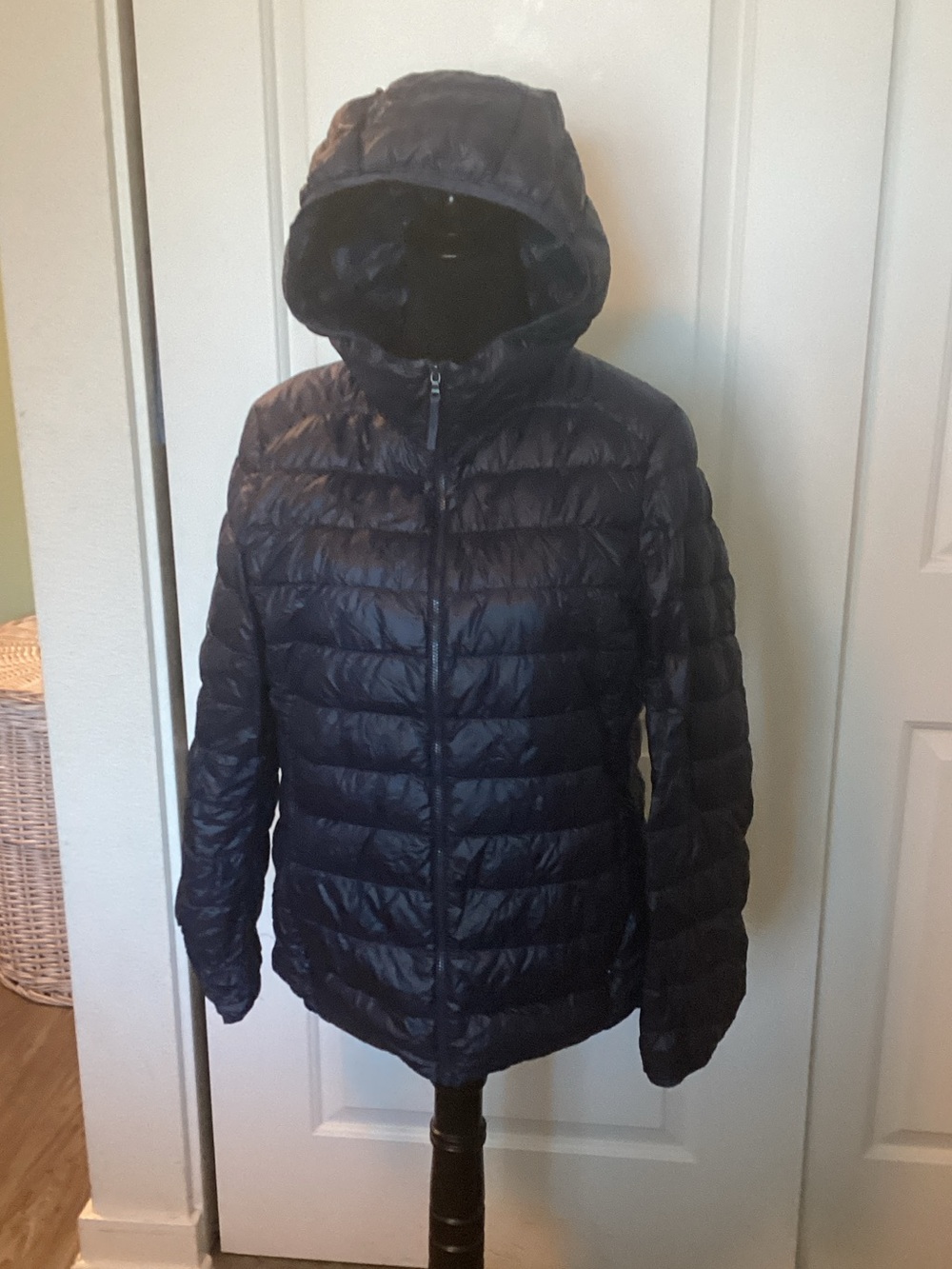 Uniqlo Hooded  Lightweight Down Quilted Puffer Jacket L